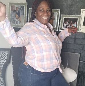 Meet your Posher, Sabrina